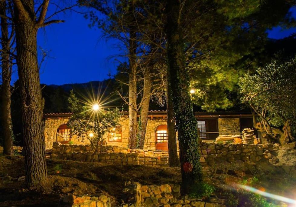 Holiday Home Raos - A Special Stonehouse, Брела Екстериор снимка