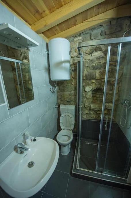 Holiday Home Raos - A Special Stonehouse, Брела Екстериор снимка